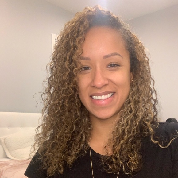 Meet your Posher, Whitley - Picture 1 of 1